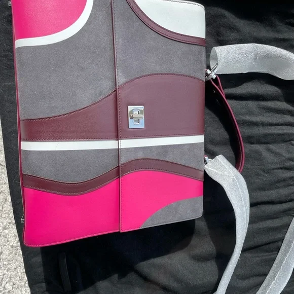 Hugo Boss bag - Picture 2 of 13